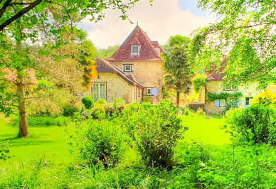 Maison avec jardin et terrasse 1