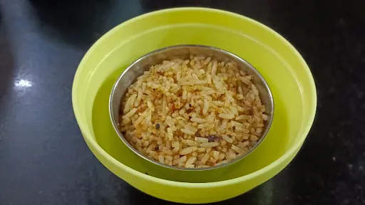 Puliyodharai Rice With Papad