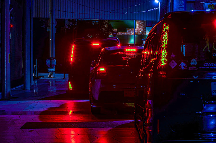 ヴォクシーの8月もよろしくお願いします・夜のカメ活・YOASOBI・夜景と愛車・イツメンコラボに関するカスタム事例の投稿画像16枚目