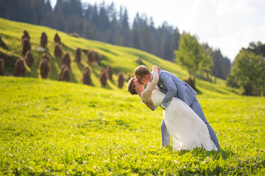 Fotógrafo de bodas Gyula Gyukli (gyukligyula). Foto del 27 de septiembre 2016