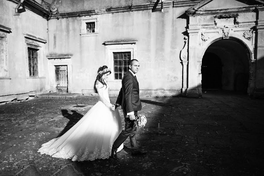 Fotógrafo de casamento Nazar Roschuk (nazarroshchuk). Foto de 15 de agosto 2017