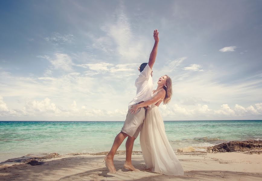 Fotógrafo de casamento Nadine Biezmienova (nadine). Foto de 24 de janeiro 2018