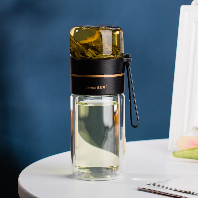 Title 15, Glazen waterfles met thee-infuserfilter Theesch...