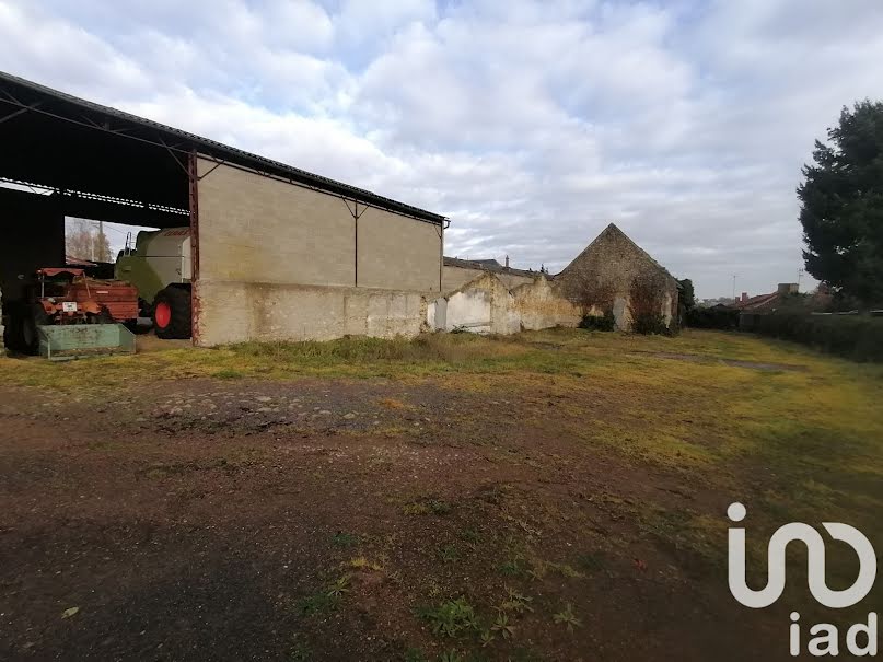 Vente maison 1 pièce 618 m² à Saint-Jacques-de-Thouars (79100), 45 000 €