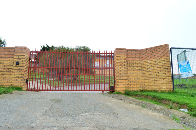 Jongile Nompondo High School, Mlungisi Public School, Stutterheim High School and Kubusie Combined School were all closed, with no pupil or teacher in sight.