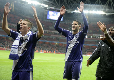 Les supporters d'Anderlecht aux anges à l'Emirates