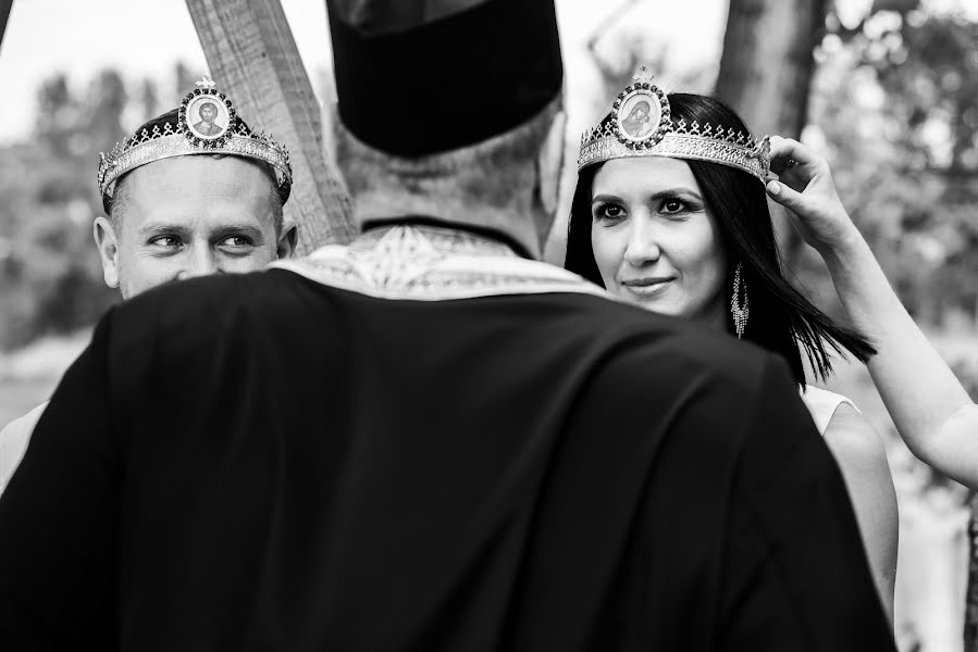 Wedding photographer Catalin Vornicu (vccatalin). Photo of 15 November 2022