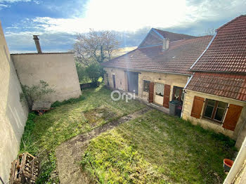 maison à Fresne-Saint-Mamès (70)