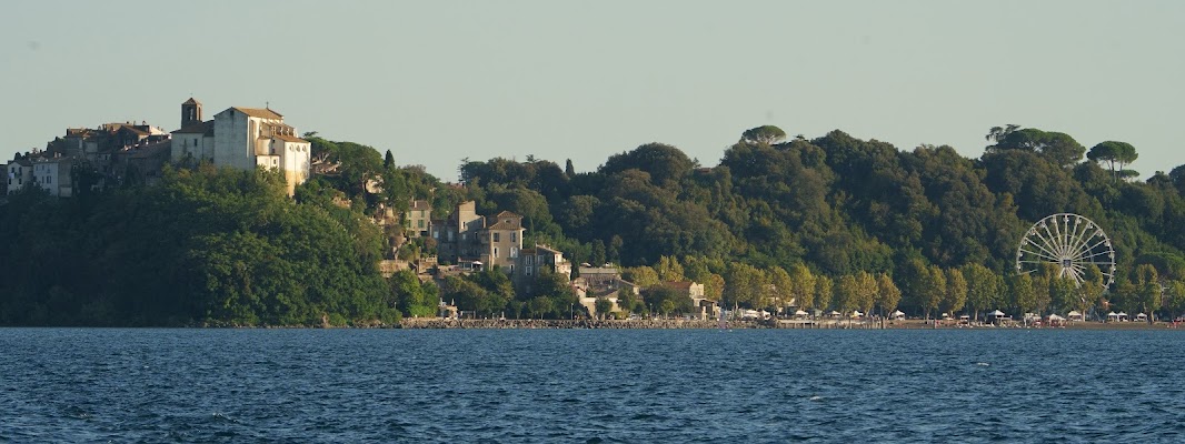 Vista sul lago di jerrysalta