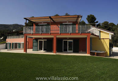 Villa with pool and terrace 2