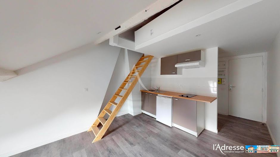 Location  appartement 1 pièce 14.39 m² à Melun (77000), 550 €