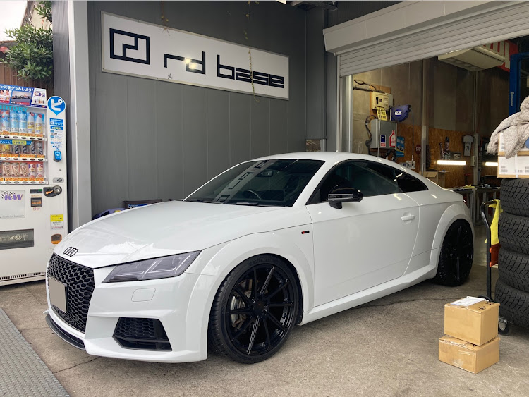 TT クーペのアウディ好きな人と繋がりたい・アウディ TT・ミシュランパイロットスポーツ5・車高ダウン・爪加工に関するカスタム事例の投稿画像7枚目