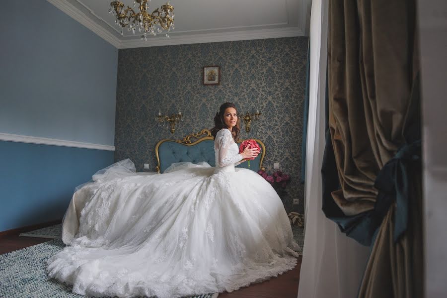 Fotógrafo de casamento Irina Frolova (irenlitvin). Foto de 4 de dezembro 2014