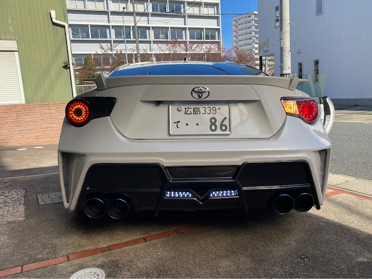 86のzn6・86BRZオーナーさんと繋がりたい・ブラックパーツ・テールランプ交換・ヴァレンティジュエルLEDテールに関するカスタム事例の投稿画像2枚目