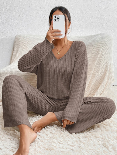 Title 10, Womens Knitted Two-Piece Set Round Neck Long-S...