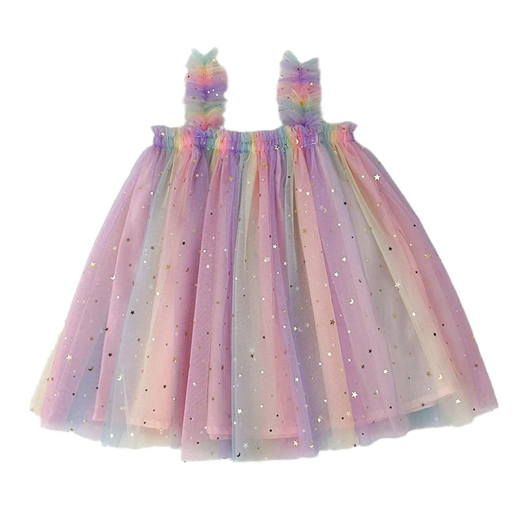 Robe princesse colorée en tulle à bretelles pour filles. Parfait pour les fêtes et les occasions spéciales. Un enchantement pour votre petite princesse.