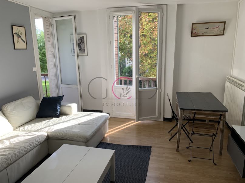 Location meublée appartement 3 pièces 55.45 m² à Aix-en-Provence (13090), 1 200 €