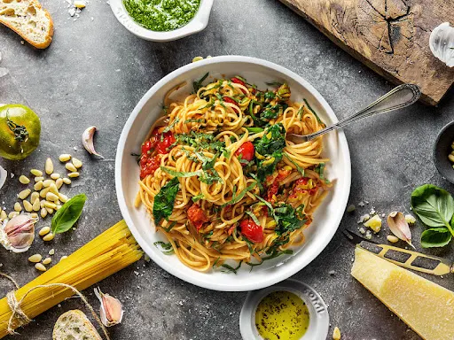 Sundried Tomato Chipotle Olive Spaghetti