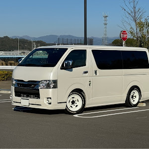 ハイエースバン TRH200V