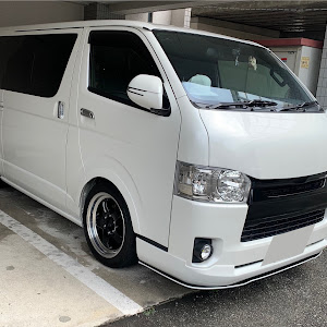 ハイエースバン TRH200V