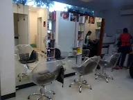 Burgundy's Salon And Spa photo 2