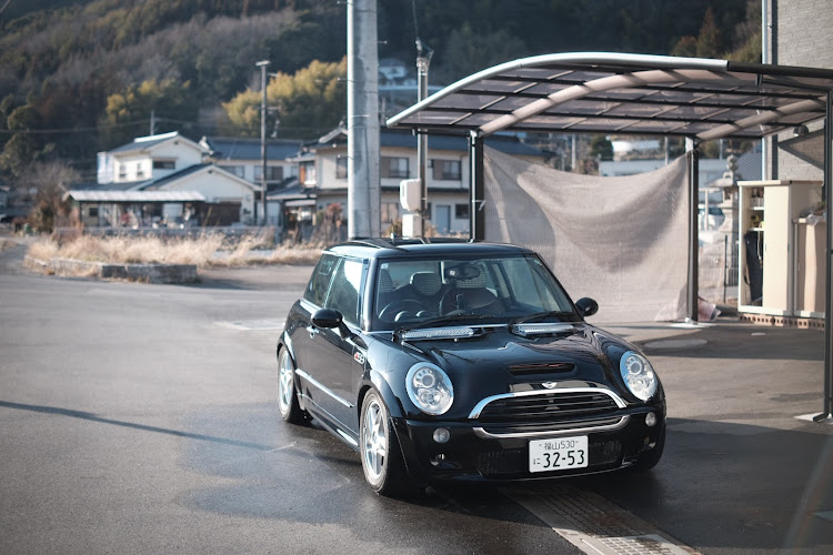 ミニ ハッチバックのr53・ブリリアントブラック・洗車に関するカスタム事例の投稿画像1枚目