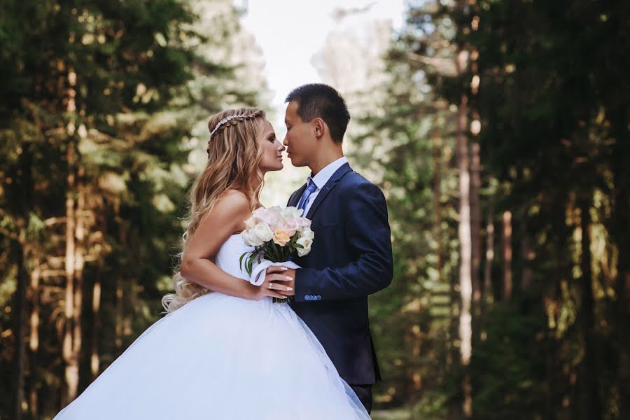 Wedding photographer Anastasiya Obolenskaya (obolenskaya). Photo of 31 August 2019