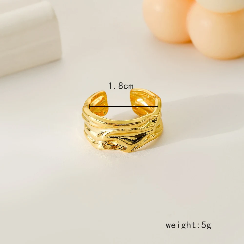 Title 5, Anillo Irregular Plisado Personalizado Acero In...