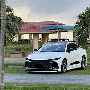 クラウンクロスオーバー AZSH35