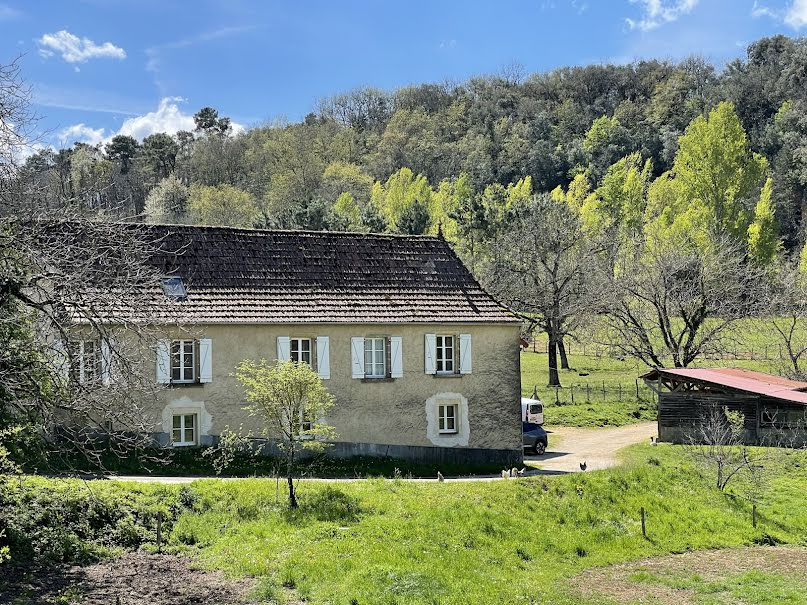 Vente ferme 9 pièces 331 m² à Campagnac-lès-Quercy (24550), 525 000 €