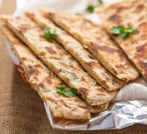 Onion Stuffed Kulcha (Atta)