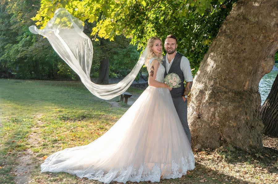 Fotógrafo de casamento Tibor Tóth (tibortoth). Foto de 16 de dezembro 2020