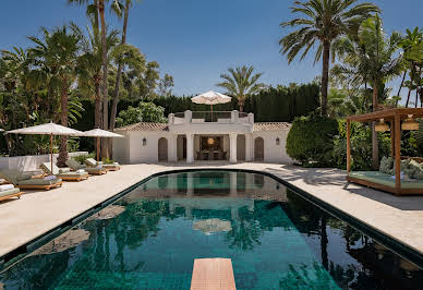 Villa avec piscine en bord de mer 5