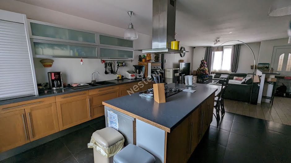 Vente maison 6 pièces 156.1 m² à Neuville-sur-Ornain (55800), 179 000 €