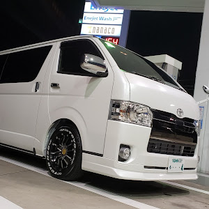 ハイエースバン GDH206V