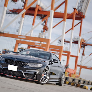 M4 クーペ F82