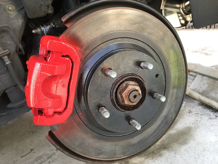 RX-8のDIY・ブレーキキャリパー塗装・ベルハウジング・黒化処理に関するカスタム事例の投稿画像2枚目