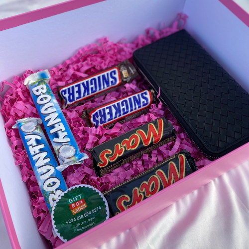 'Wallet Gift Box' gift arrangement from Gift Box Lagos offer