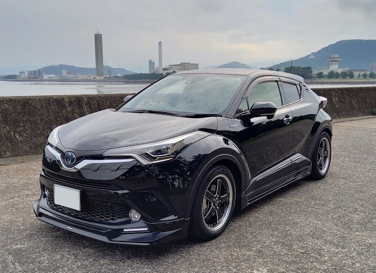 C-HRのRSR Ti2000・瀬戸大橋・ダウンサス取付に関するカスタム事例の投稿画像1枚目