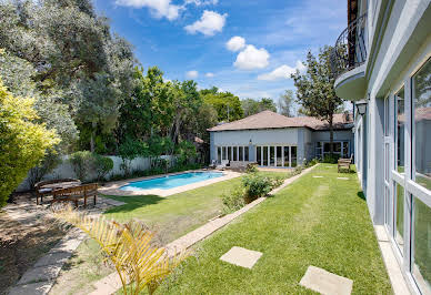 Maison avec piscine et jardin 2