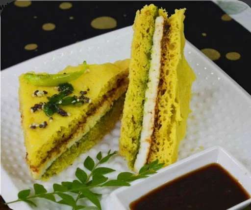 Paneer Sandwich Dhokla