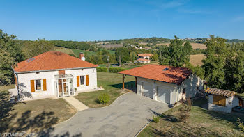 maison à Caussade (82)