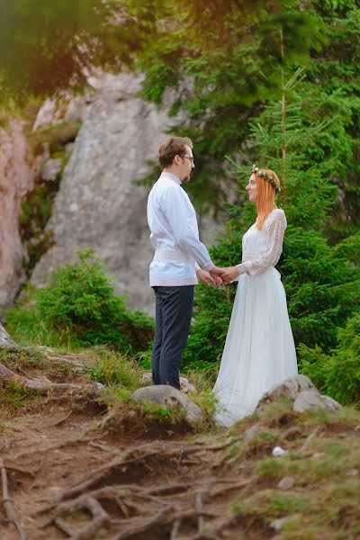 Fotógrafo de casamento Crihan Vlad (vladcrihan). Foto de 16 de março 2017