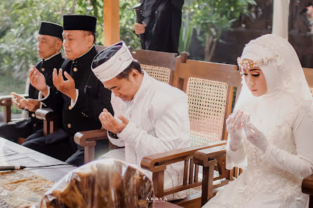 Wedding photographer Zaenal Arifin (arryagalery). Photo of 16 December 2019