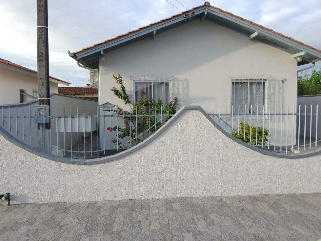 Casa com 3 dormitórios à venda por R$ 385.000,00 - Areais  - Tijucas/SC