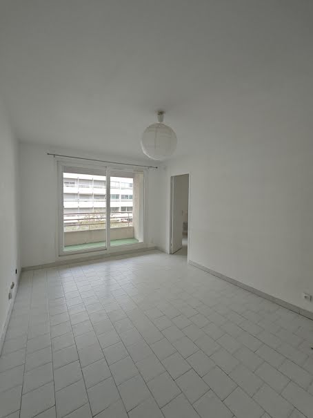 Location  appartement 2 pièces 38.5 m² à Marseille 10ème (13010), 623 €