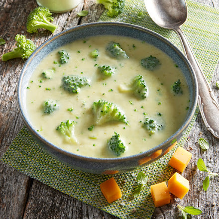 Abbildung Broccoli-Käse-Suppe