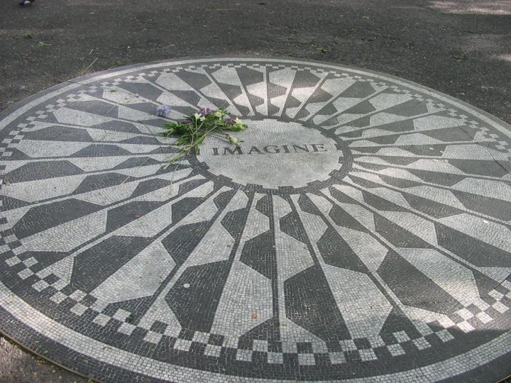 STRAWBERRY FIELDS di fredpatacchia