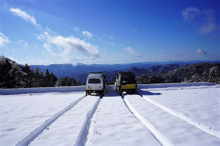 ジムニーの雪ドライブ・京北に関するカスタム事例の投稿画像1枚目