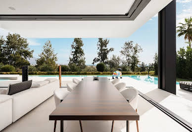 Villa with garden and terrace 5